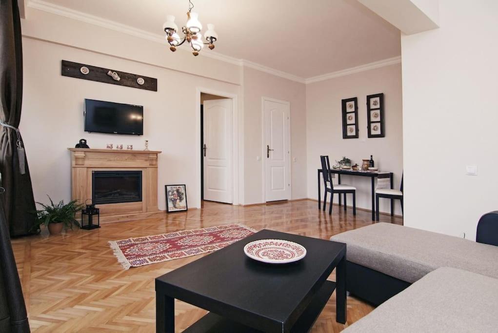 Istoric Center - Romanian Quiet Apartment Bucarest Exterior foto