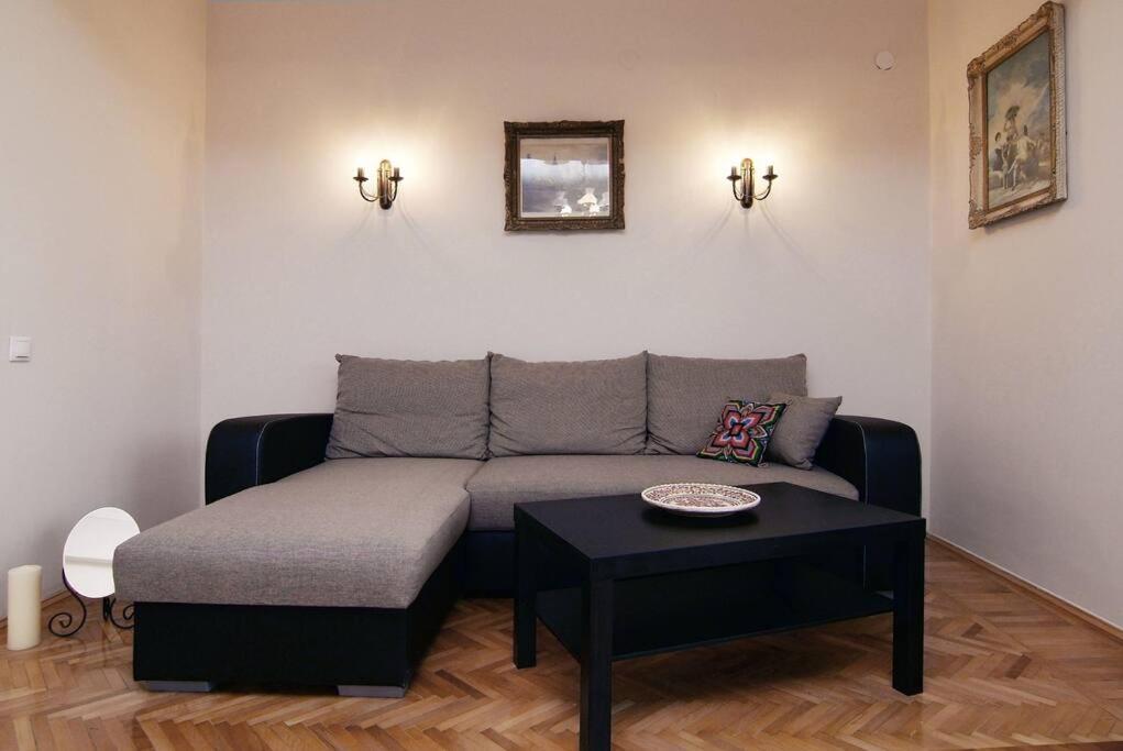 Istoric Center - Romanian Quiet Apartment Bucarest Exterior foto